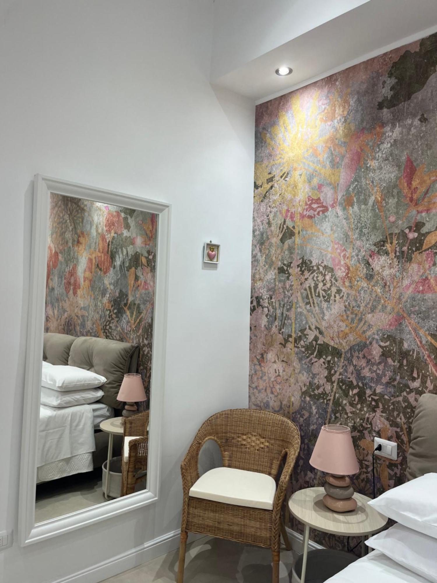 Appartamento Centro Madame Con Terrazzo E Vista Giardino Napoli